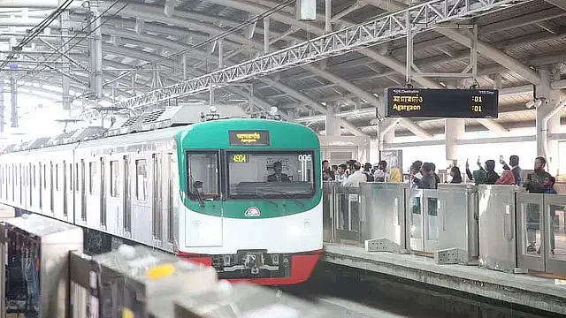 মেট্রোরেল আগামী শুক্র থেকে রোববার পর্যন্ত বন্ধ থাকবে